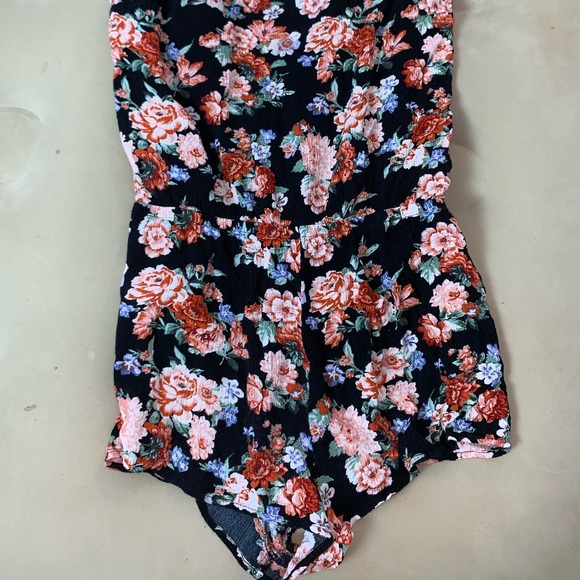 Romper - Picture 2 of 2